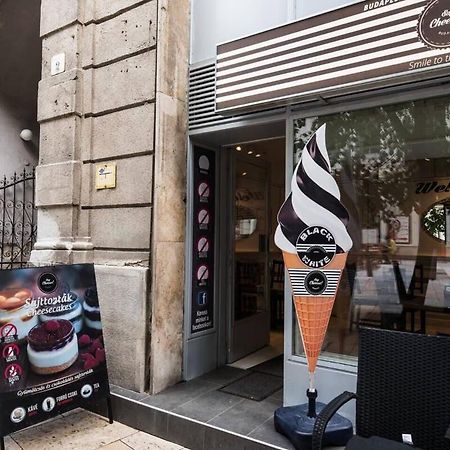 Brand New Central Ac Apartment Budapest Exterior photo