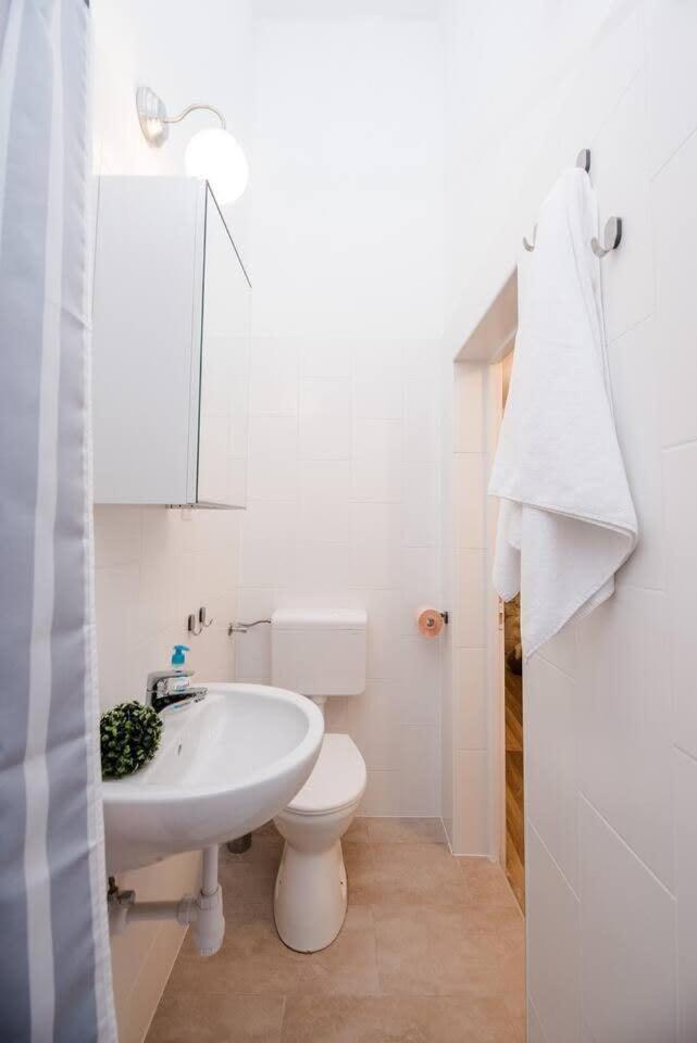 Brand New Central Ac Apartment Budapest Exterior photo