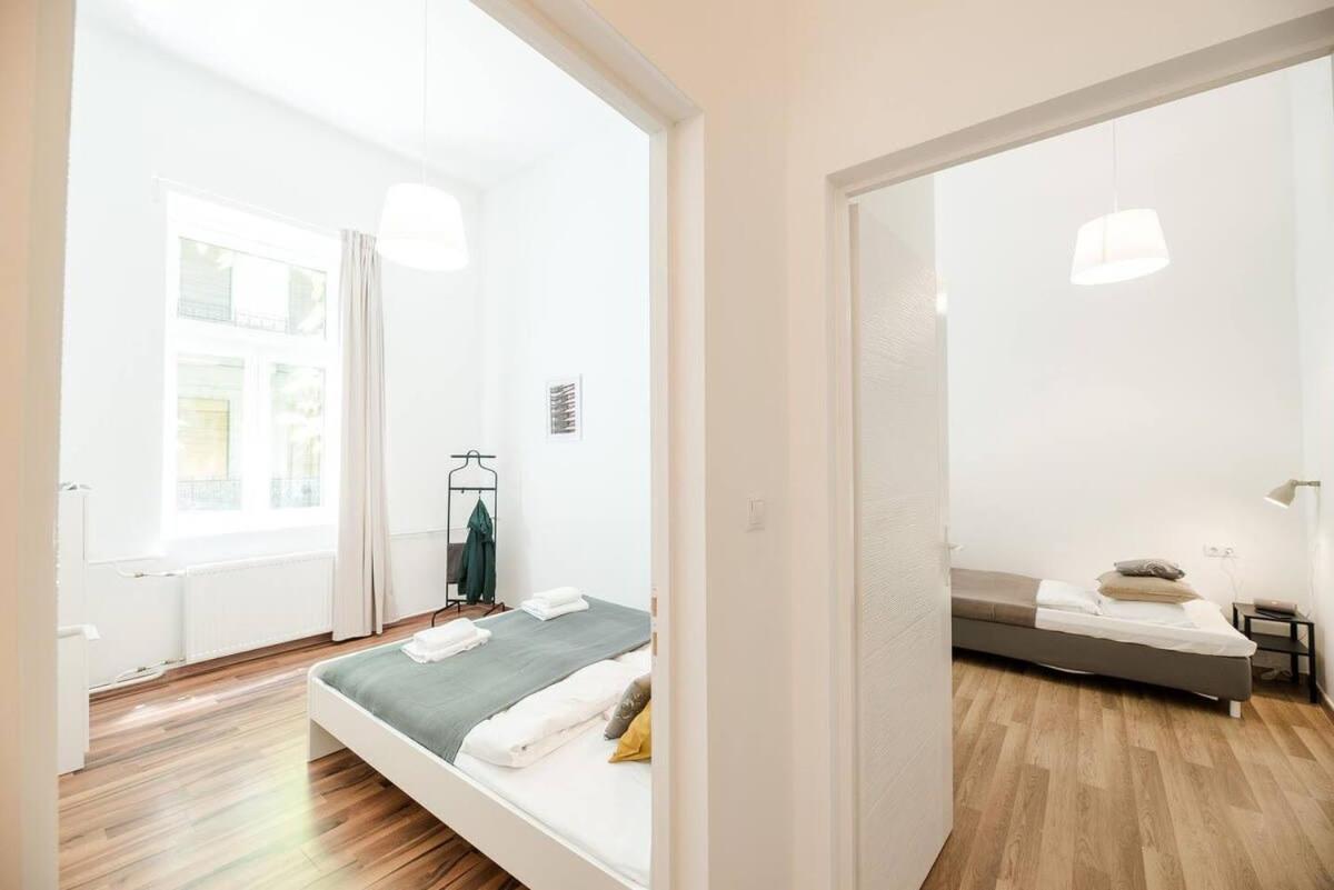 Brand New Central Ac Apartment Budapest Exterior photo