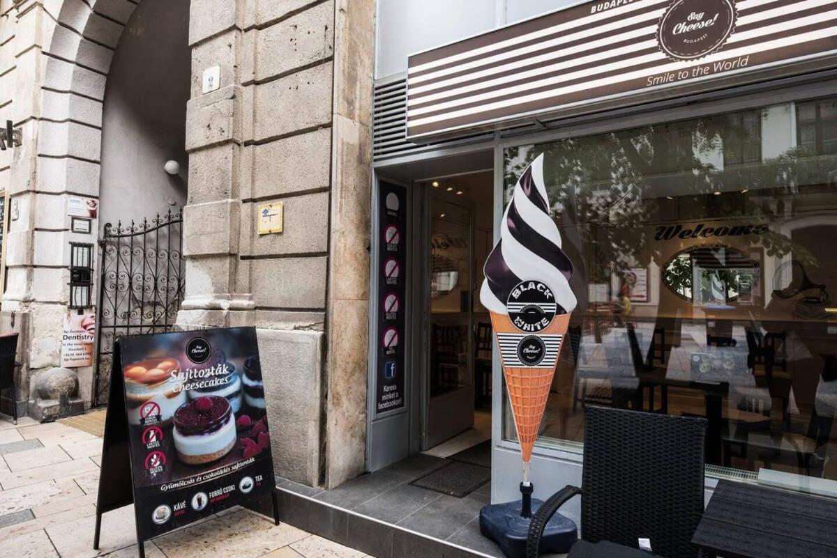 Brand New Central Ac Apartment Budapest Exterior photo